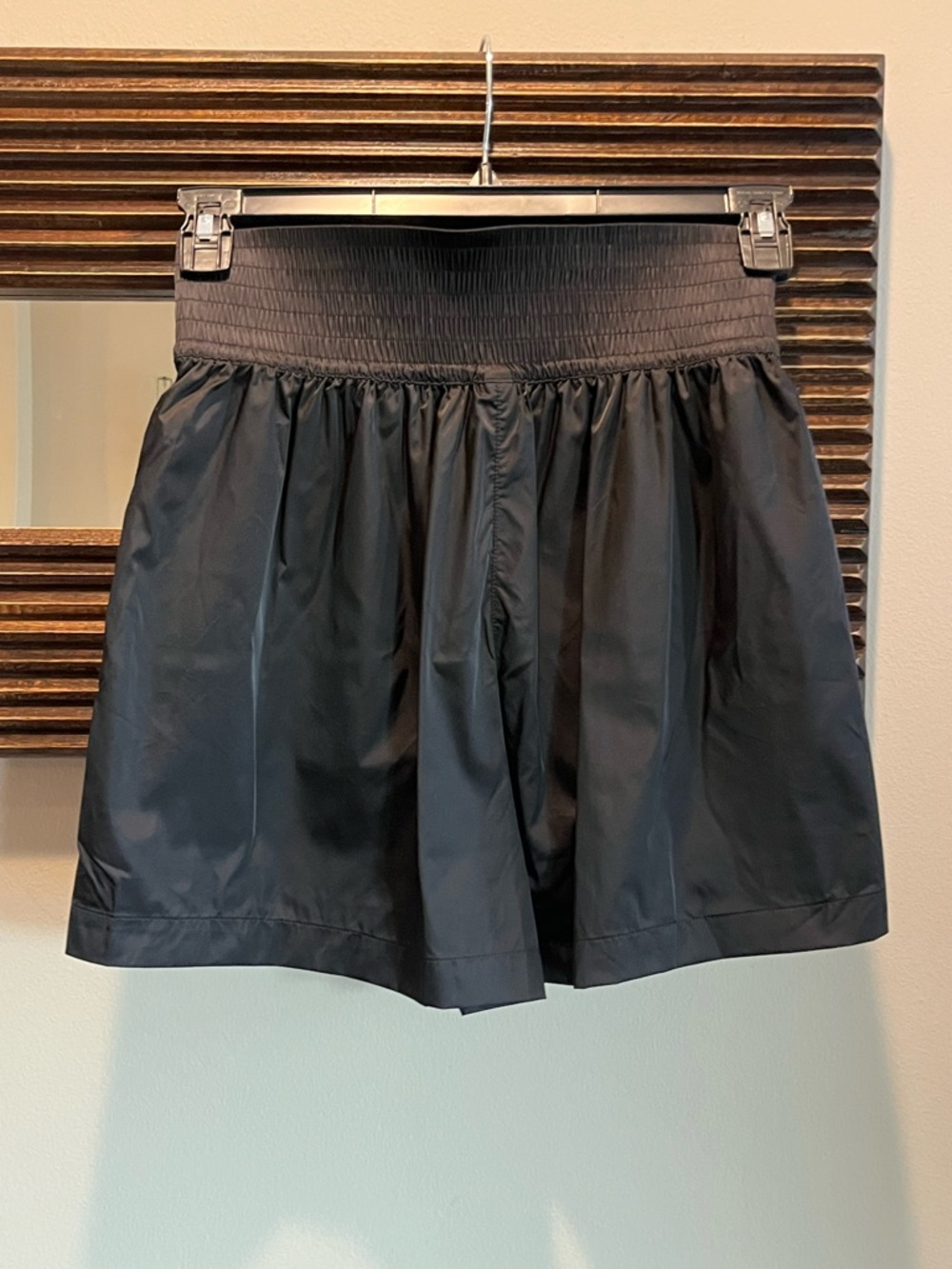 Lululemon Black Stretch Satin Nylon Super-High-RiseShort 5" Size Small - Picture 5 of 11